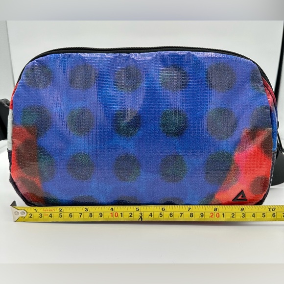 RAREFORM Large Zion Sling Bag Zip Belt Bag Fanny Pack Blue Polka Dot Pattern EUC - Picture 8 of 16